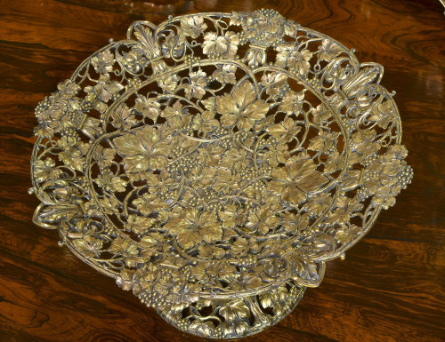 A heavy quality pair of Silver-gilt tazzas