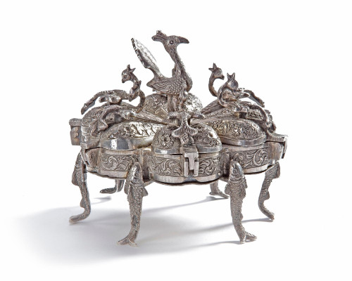 A FINE INDIAN SILVER PEACOCK BOX(PANDAN), 19TH CENTURY