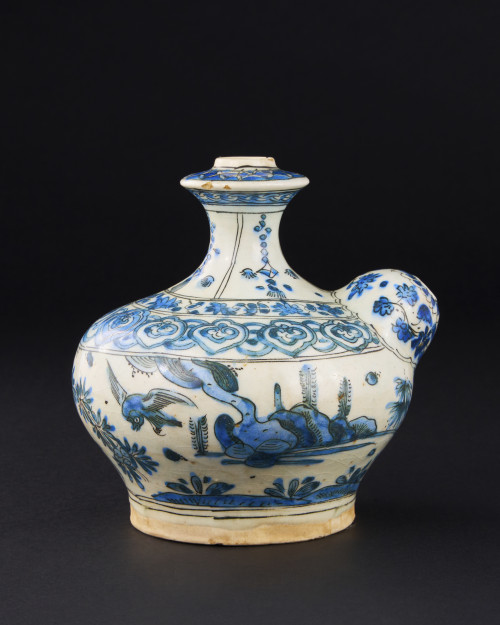 A SAFAVID UNDERGLAZE-PAINTED POTTERY KENDI, PERSIA, 17TH CENTURY