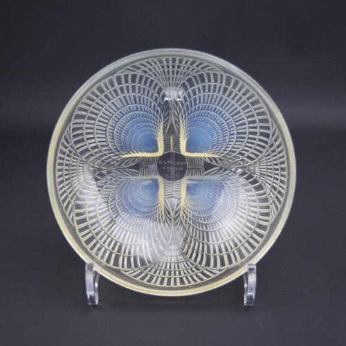 Rene Lalique opalescent coquilles bowl No4