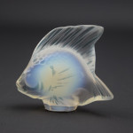 Rene Lalique opalescent fish Cachet
