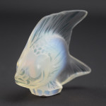 Rene Lalique opalescent fish Cachet