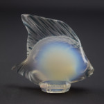 Rene Lalique opalescent fish Cachet