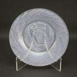 Rene Lalique Une Figurine Et Fleurs Plate
