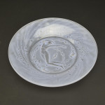 Rene Lalique Une Figurine Et Fleurs Plate
