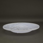 Rene Lalique Une Figurine Et Fleurs Plate