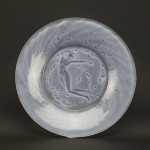 Rene Lalique Une Figurine Et Fleurs Plate