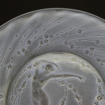 Rene Lalique Une Figurine Et Fleurs Plate