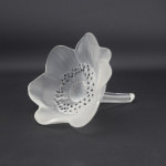 Rene Lalique Anemone ouverte flower paperweight