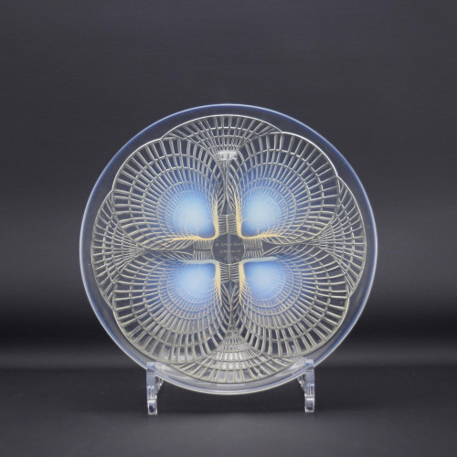 Rene Lalique opalescent coquilles no4 Plate