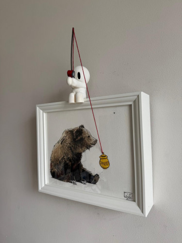 Fishing bear