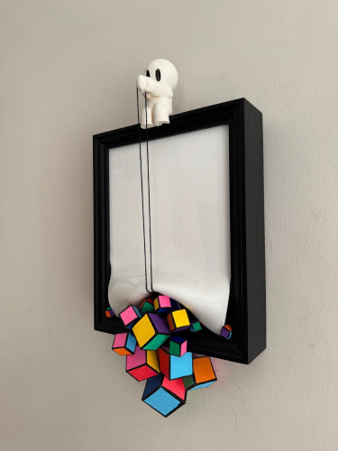 Sit on cube hint black