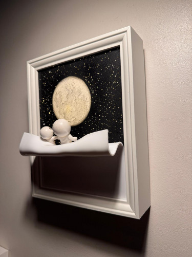 Together we see the moonlight lightbox
