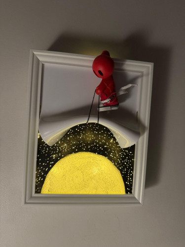 Red half moon lightbox reveal