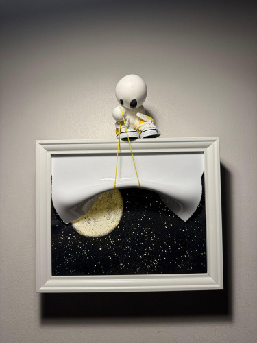 Crouch yellow sneaks moon reveal