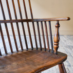 Georgian comb back Windsor chair
