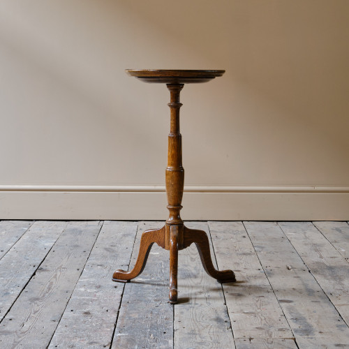 Early 20th Oak Century Wine Tripod Table
