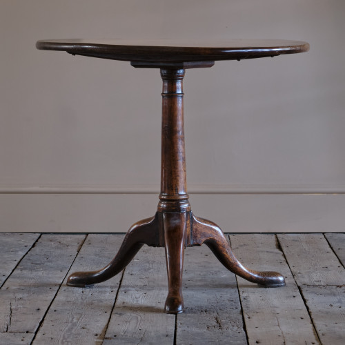 Georgian tilt top table