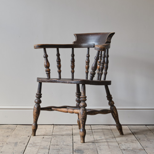 19th Century Elm Smokers Bow Windsor Chair