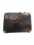 2017 Chanel Quilted shiny lambskin around the corner