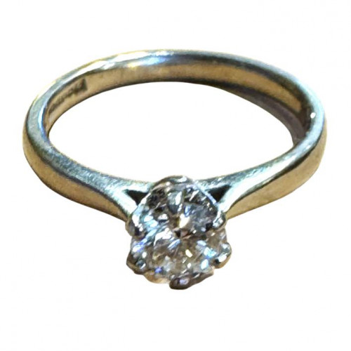 Platinum diamond solitaire ring