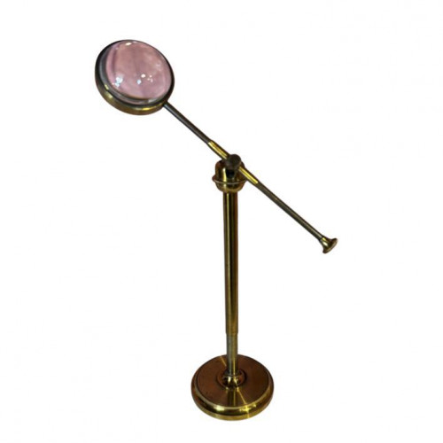 Georgian desktop magnifier