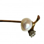 Natural pearl set gold stick pin