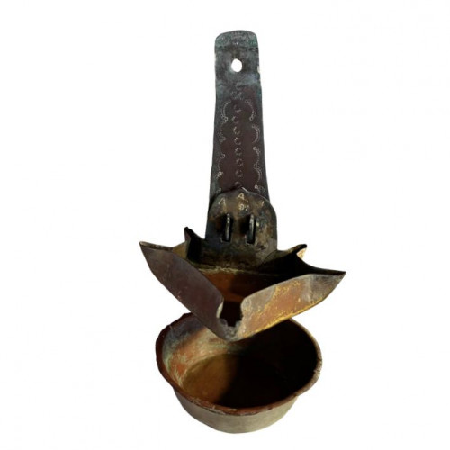 18th century whale oil rush lamp
