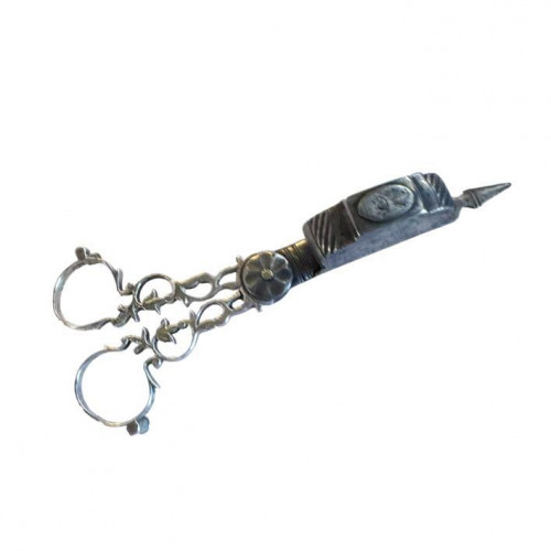 George II wick trimmers
