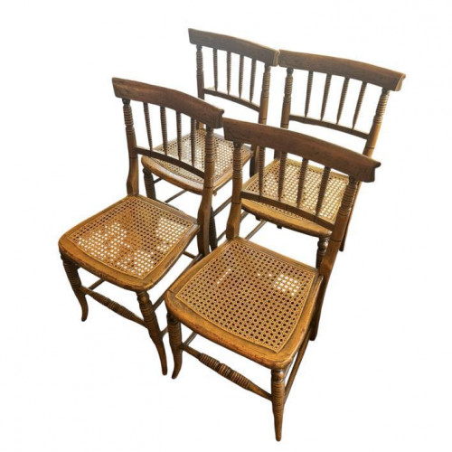 Four bobbin spindle chairs