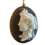 Museum-quality cameo pendant