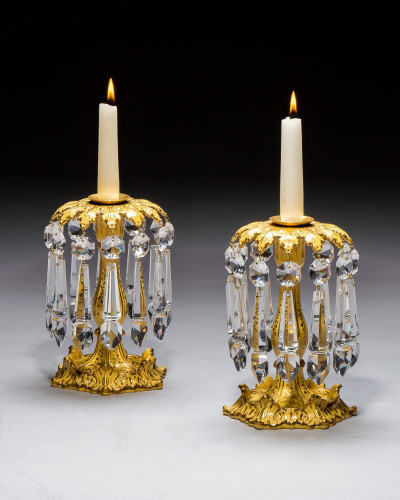 A FINE PAIR OF ROCKINGHAM PORCELAIN CANDLESTICKS