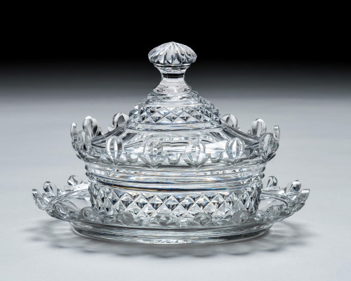 AN EXQUISITE GEORGIAN BUTTER DISH & STAND