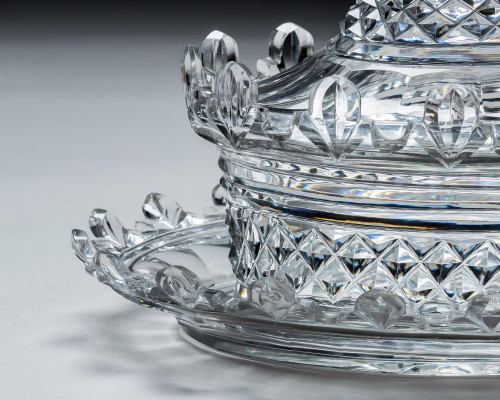 AN EXQUISITE GEORGIAN BUTTER DISH & STAND