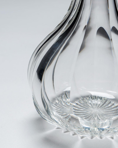 AN ELEGANT VICTORIAN CLARET JUG