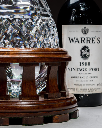 A RARE THOMAS WEBB HODGETTS DECANTER IN WOODEN STAND