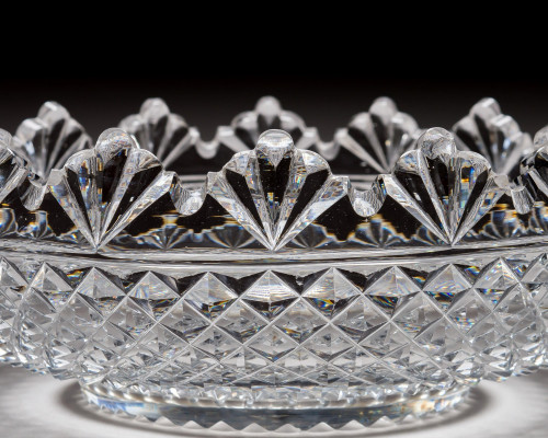 A HEAVILY CUT REGENCY BOWL