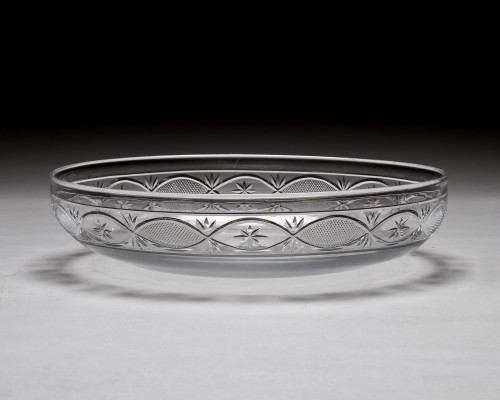 AN IRISH CUT GLASS CENTREPIECE BOWL