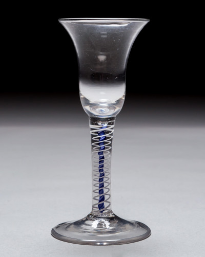 AN UNCOMMON COLOUR TWIST