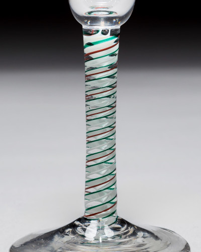 A RED & GREEN COLOUR TWIST