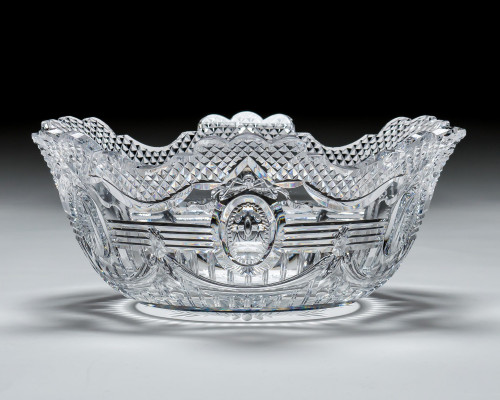 AN ELABORATELY CUT EDWARDIAN CRYSTAL BOWL