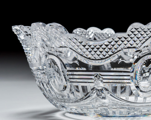 AN ELABORATELY CUT EDWARDIAN CRYSTAL BOWL