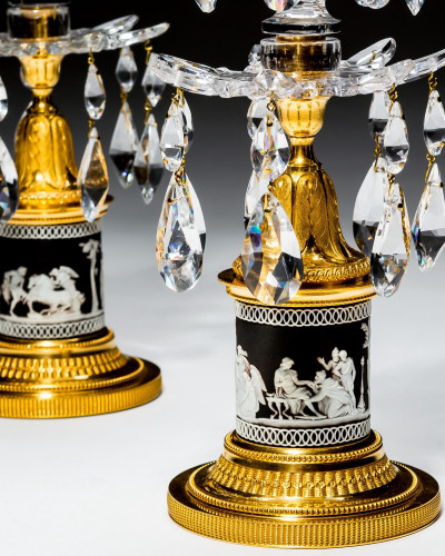 AN ELEGANT PAIR OF RARE BLACK WEDGWOOD CANDLESTICKS