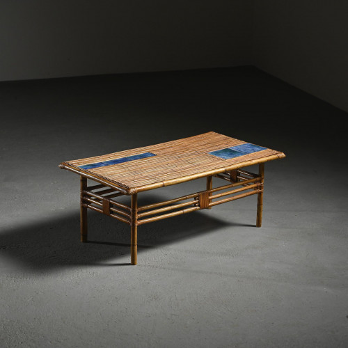 Table basse à carreaux de céramique bleus par Robert et Jean Cloutier