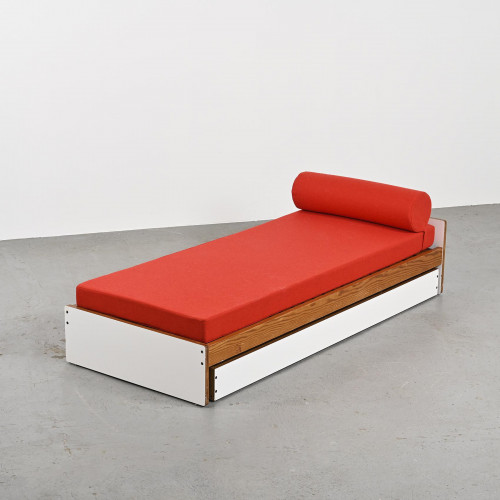 Daybed by Pierre Guariche, La Plagne circa 1968