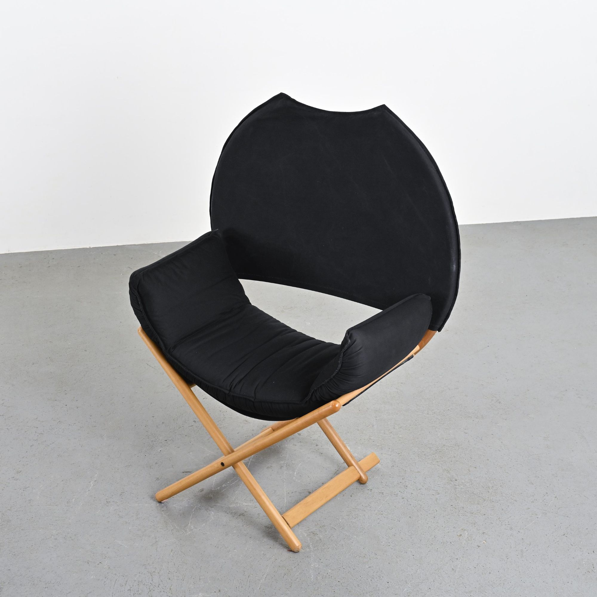 Vico MAGISTRETTI: Regina d'Africa Armchair, Alias circa 1979