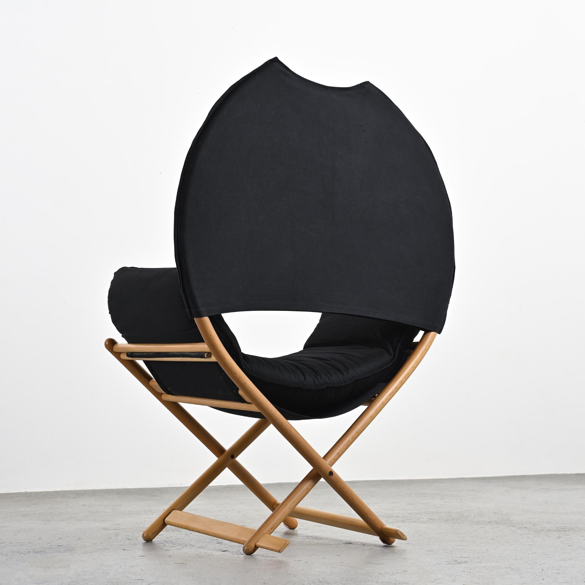 Vico MAGISTRETTI: Regina d'Africa Armchair, Alias circa 1979