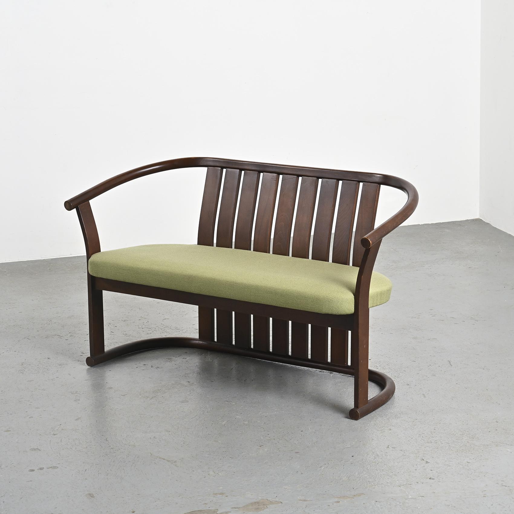 Canapé par Isamu Kenmochi pour Akita Mokko, circa 1965