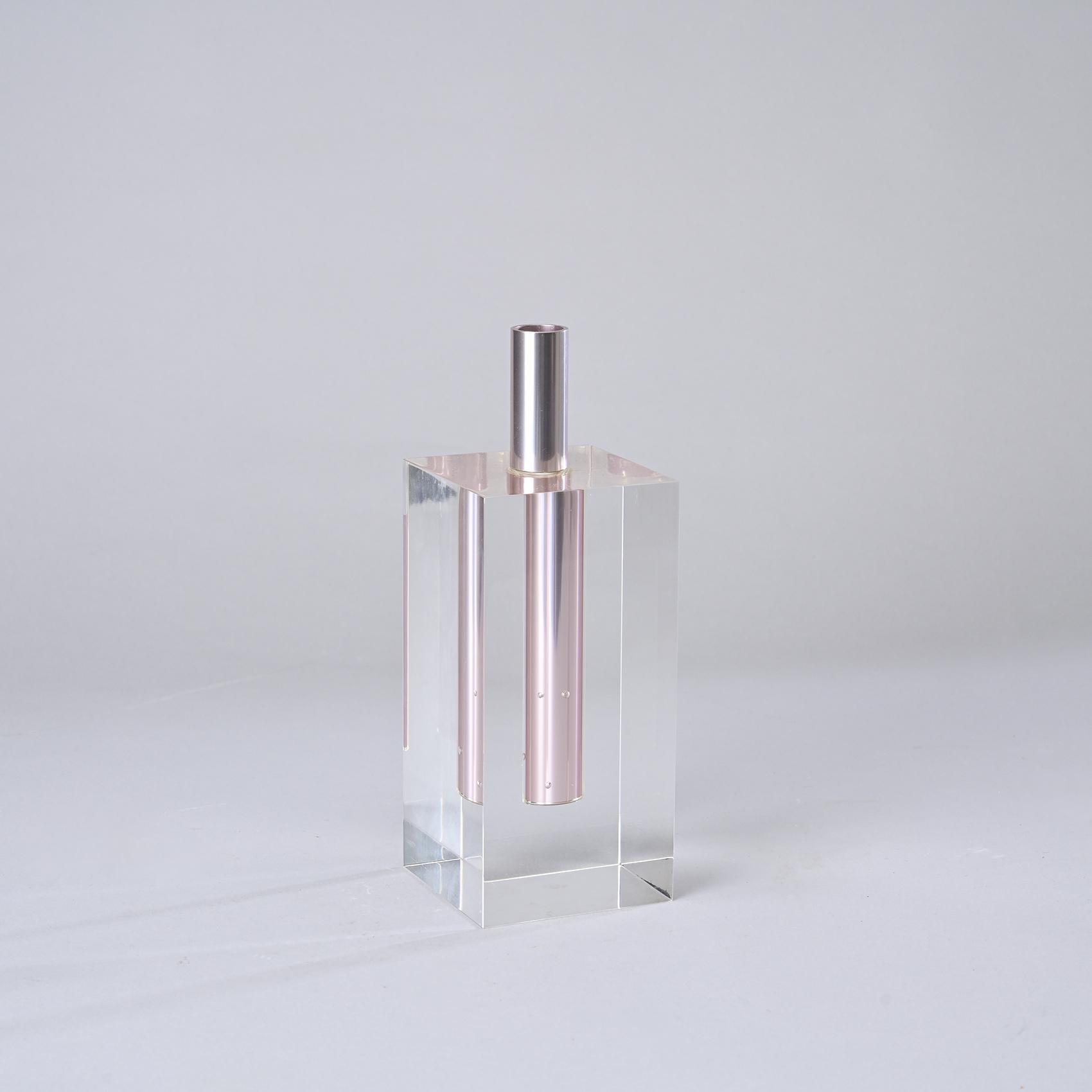 Vase #1 par Shiro Kuramata, vers 1980, Japon.