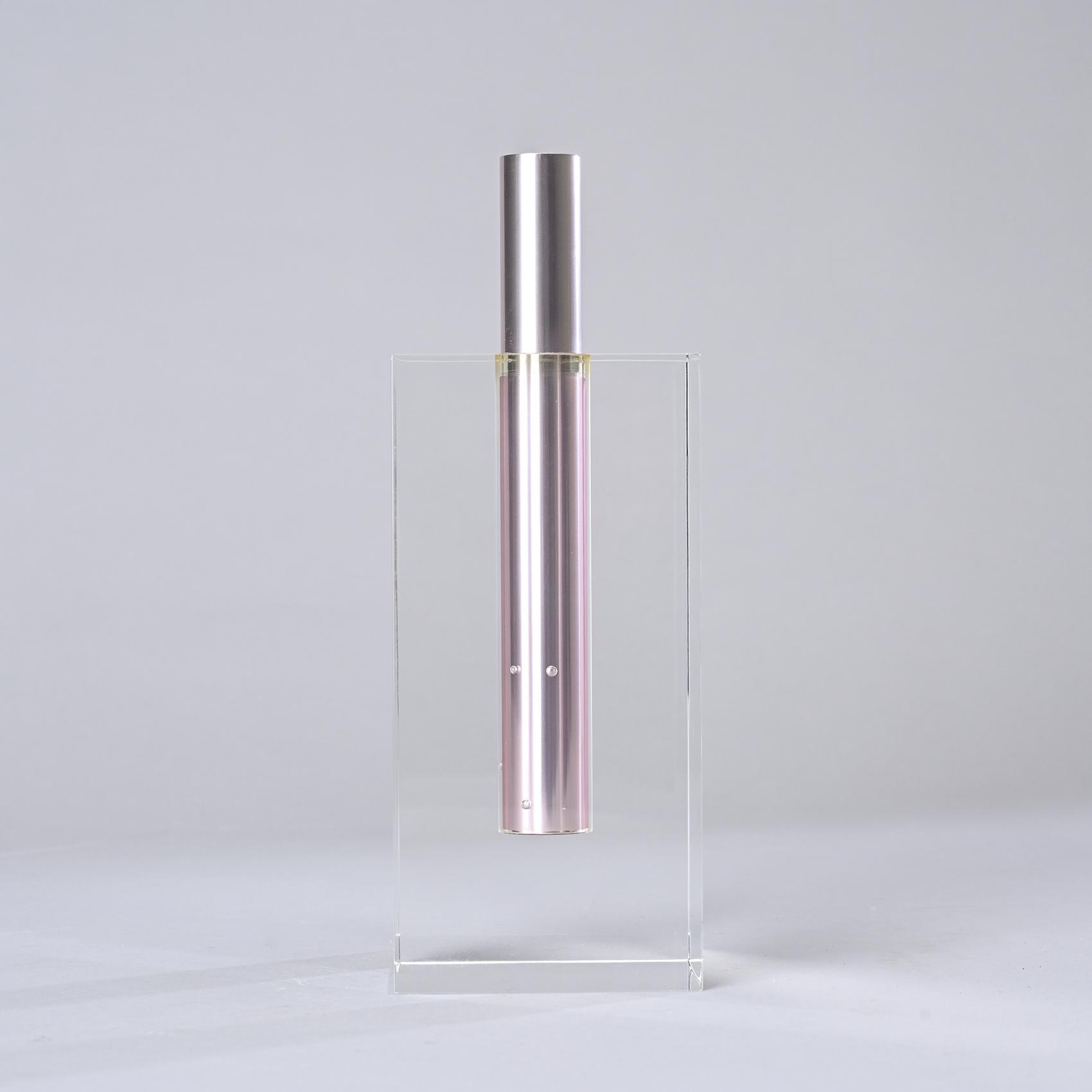 Vase #1 par Shiro Kuramata, vers 1980, Japon.